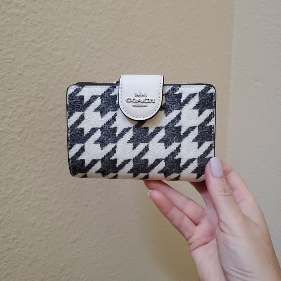 Coach Medium Corner Zip Wallet With Houndstooth Print - Picture 10 of 11